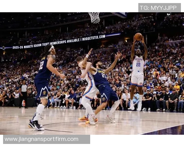 克洛尼首节表现惊艳4投3中砍下12分2篮板引领球队攻势