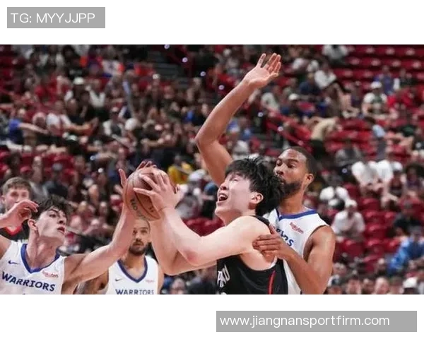 中锋缺阵导致防守漏洞斯普利特直言球队篮筐保护不足