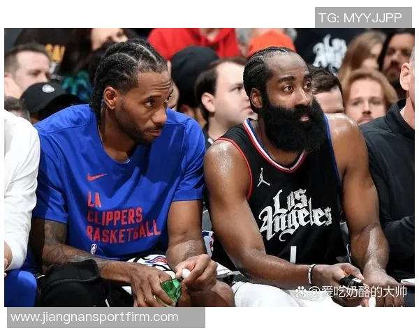 小卡称哈登在场上依旧如联盟明星般闪耀36岁状态依然出色