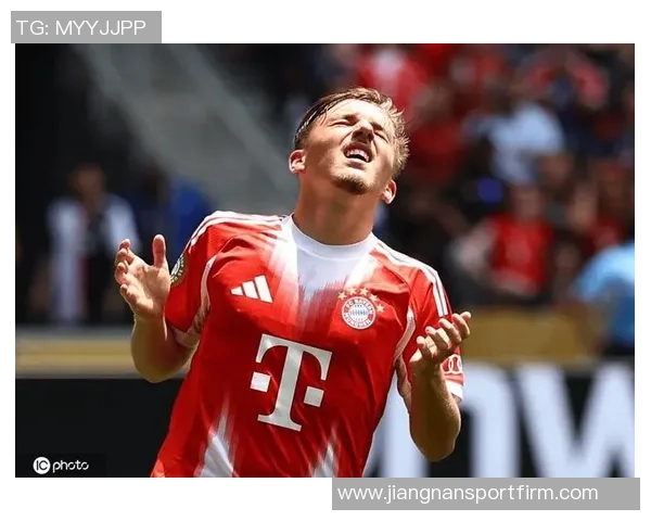 17岁卡尔社交媒体晒滑跪庆祝照德甲官方称联赛首球意义非凡