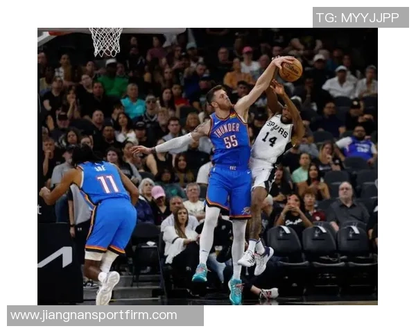 瓦塞尔上半场表现惊艳5投全中三分球2中2轻松拿下14分